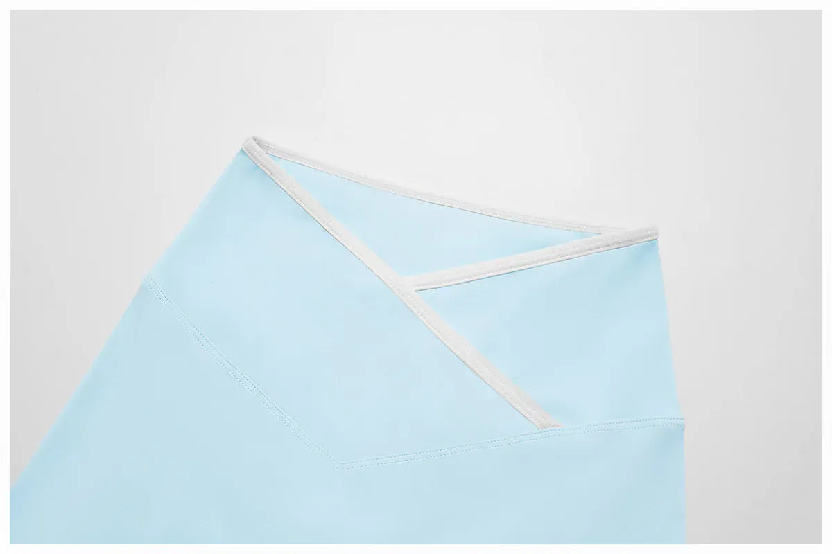 Ensemble Yoga Femme | Zen Look Shorty : shorty taille haute croisée.
