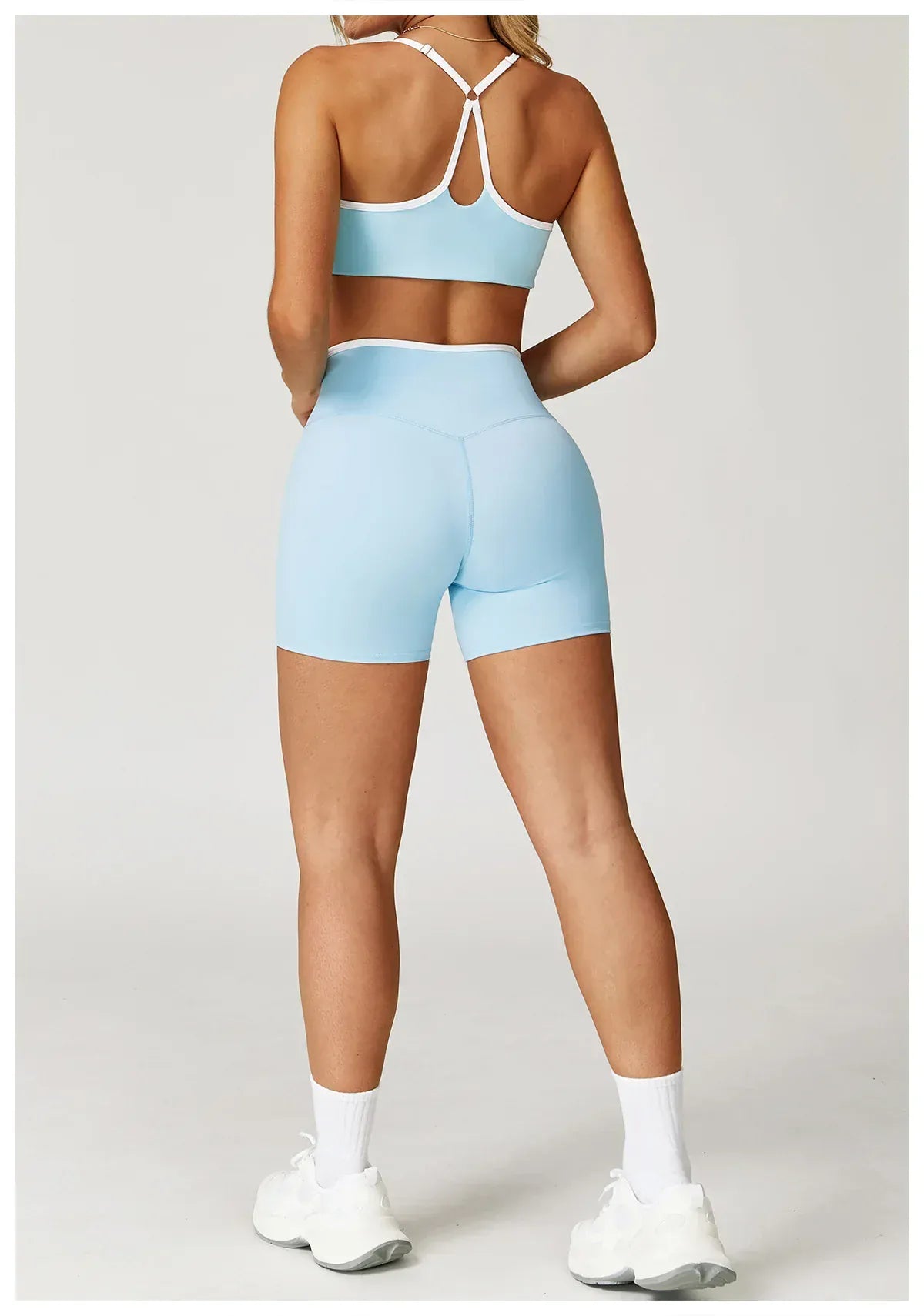 Ensemble Yoga Femme | Zen Look Shorty : shorty taille haute croisée.
