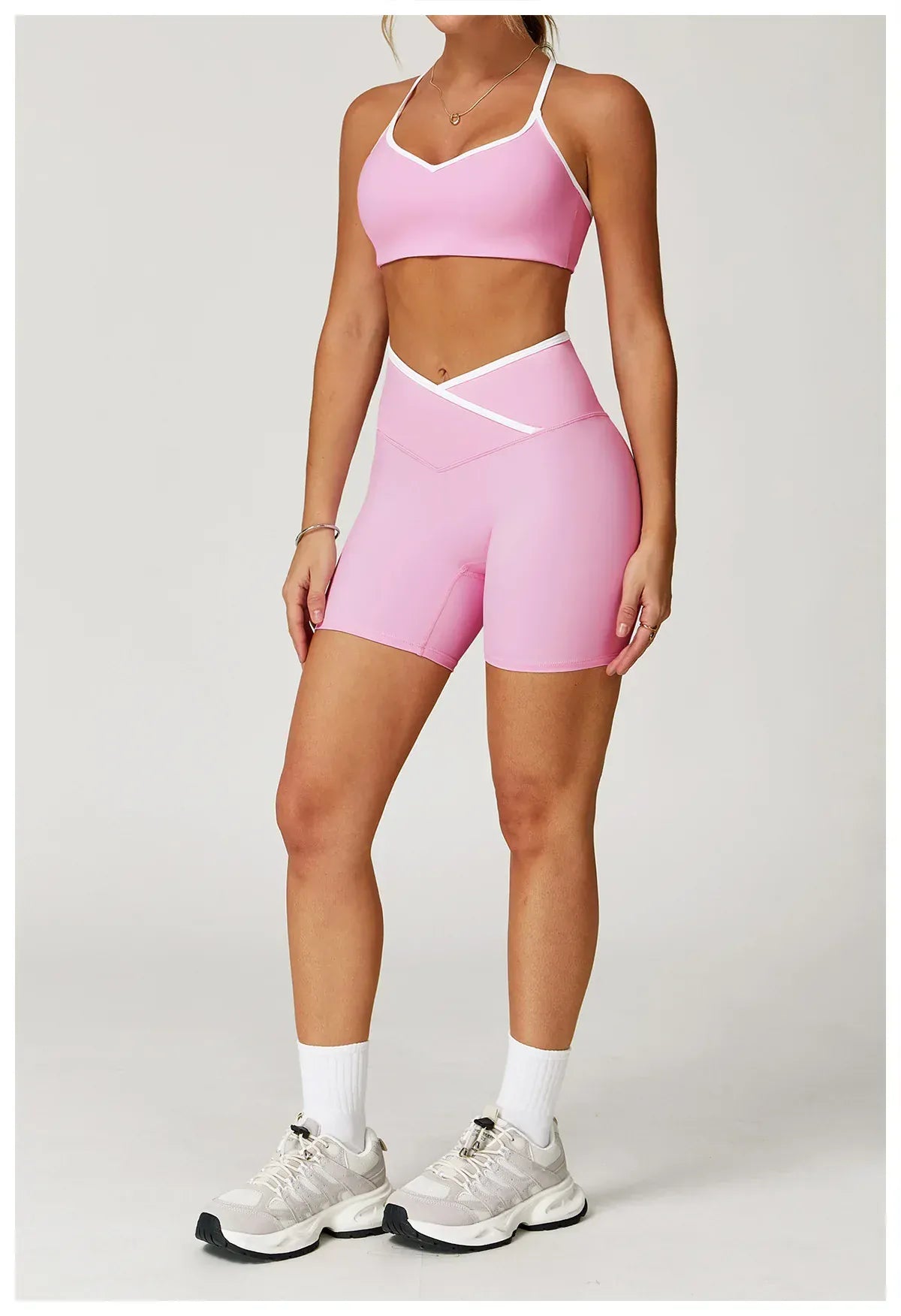 Ensemble Yoga Femme | Zen Look Shorty : shorty taille haute croisée.