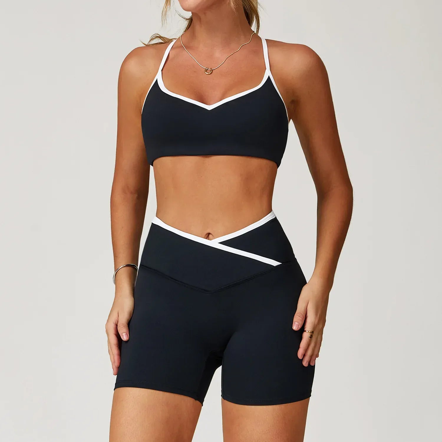 Ensemble Yoga Femme | Zen Look Shorty : shorty taille haute croisée. Advanced Black Set 1 / XL